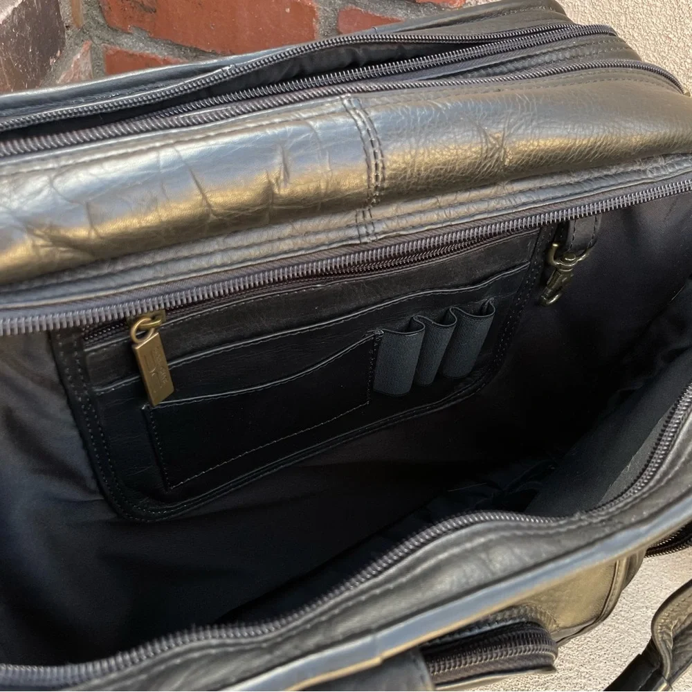 Claire Chase 💼 Genuine Leather JUMBO EXECUTIVE BRIEFCASE in Black